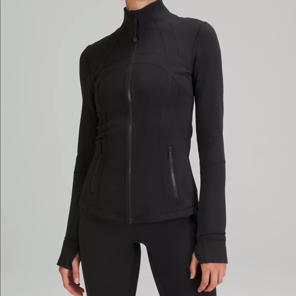 BLACK LULULEMON DEFINE JACKET LUON SIZE 4